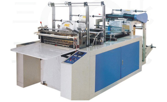 Computer heat sealing cold cutting bag making machine